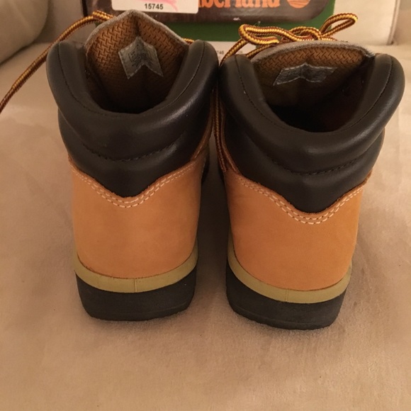 Youth Timberland Boot EUC Size 2.5 - Picture 6 of 8